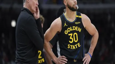 王楚钦与梁靖崑新加坡大满贯男单16强携手晋级